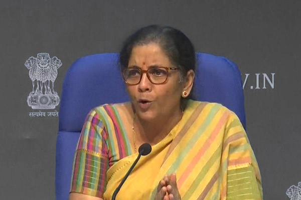 Finance Minister Sitharaman said workers of 116 districts will get benefit of Garib Kalyan Rojgar Ab Finance Minister Sitharaman said workers of 116 districts will get benefit of Garib Kalyan Rojgar Ab