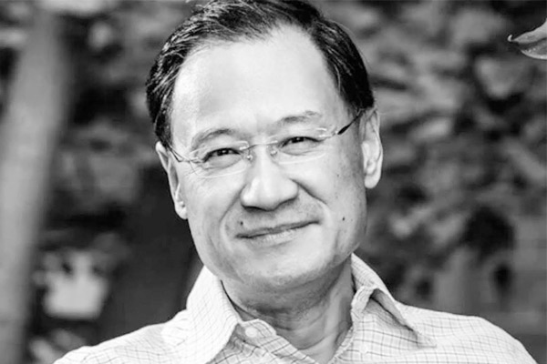 Police took Prof. Shu Changrun a vocal critic of Xi Jinping out of the house Police took Prof. Shu Changrun a vocal critic of Xi Jinping out of the house