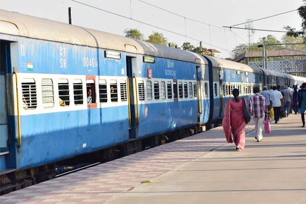 Private trains will get facilities like airline share will be profit with railways Private trains will get facilities like airline share will be profit with railways