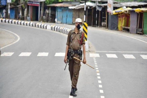 Uttar Pradesh to impose lockdown on weekend only essential services to be allowed Uttar Pradesh to impose lockdown on weekend only essential services to be allowed