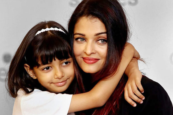 Aishwarya Aaradhya will be home-quarantined me and father will remain at hospital tweets Abhishek Ba Aishwarya Aaradhya will be home-quarantined me and father will remain at hospital tweets Abhishek Ba