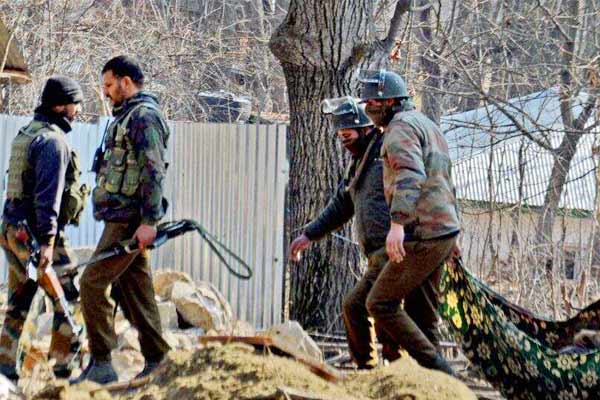 Encounter between terrorists and security forces in Anantnag Encounter between terrorists and security forces in Anantnag