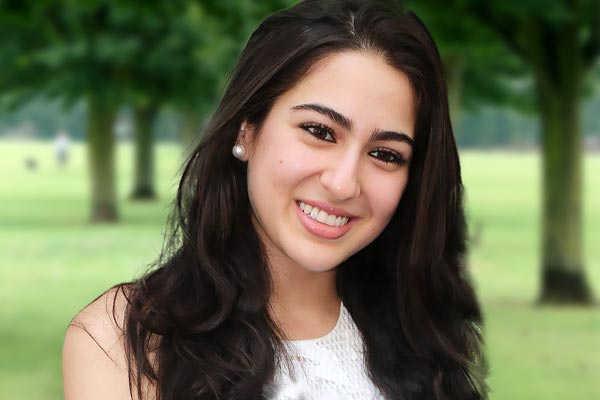 Sara Ali Khan driver tests coronavirus COVID-19 positive actress and family test negative Sara Ali Khan driver tests coronavirus COVID-19 positive actress and family test negative