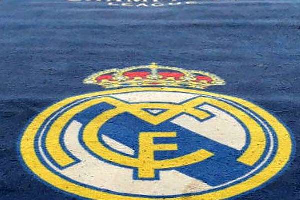 Real Madrid close to La Liga title after beating Grenada 2-1, now need only 2 points Real Madrid close to La Liga title after beating Grenada 2-1, now need only 2 points