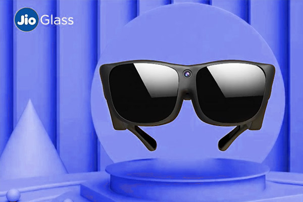 Reliance unveils Jio Glass for 3D meeting Holographic Content Reliance unveils Jio Glass for 3D meeting Holographic Content