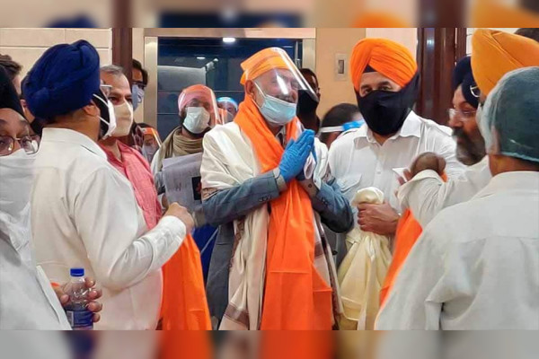 MEA helps 11 members of minority communities from Afghanistan to travel to India MEA helps 11 members of minority communities from Afghanistan to travel to India