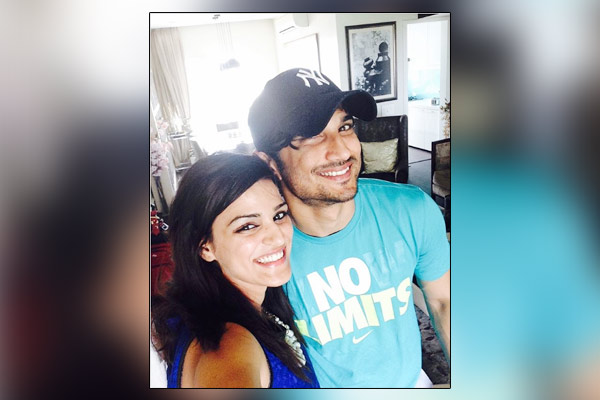 Sushant Singh Rajput sister Shweta Singh Kirti alerts about fake Twitter account in eldest sibling N Sushant Singh Rajput sister Shweta Singh Kirti alerts about fake Twitter account in eldest sibling N