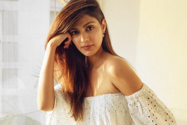 Rhea sole aim was to grab Sushant money gave him overdose of medicines Bihar Police tells SC Rhea sole aim was to grab Sushant money gave him overdose of medicines Bihar Police tells SC