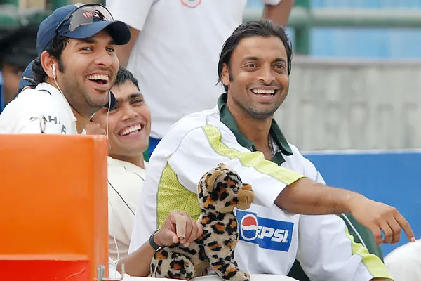 Shoaib Akhtar says he broke Yuvraj back Shahid Afridi rib Shoaib Akhtar says he broke Yuvraj back Shahid Afridi rib