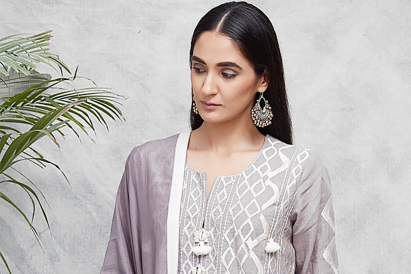 Fashion designer Simar Dugal dies of cancer Malaika Arora Riddhima Kapoor Shweta Bachchan mourn loss Fashion designer Simar Dugal dies of cancer Malaika Arora Riddhima Kapoor Shweta Bachchan mourn loss