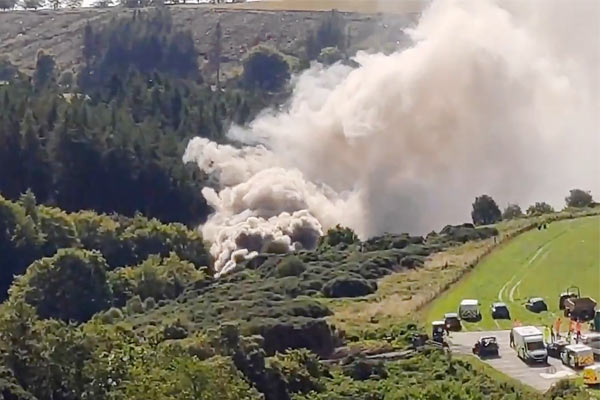 3 killed 6 injured after train derails in Scotland 3 killed 6 injured after train derails in Scotland